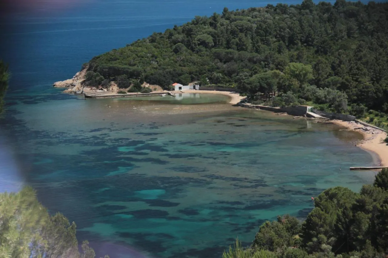 ***  La Collina Sul Mare Bed & Breakfast Marina di Campo Italy