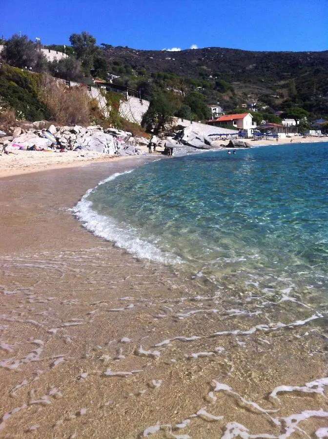 ***  La Collina Sul Mare Bed & Breakfast Marina di Campo Italy